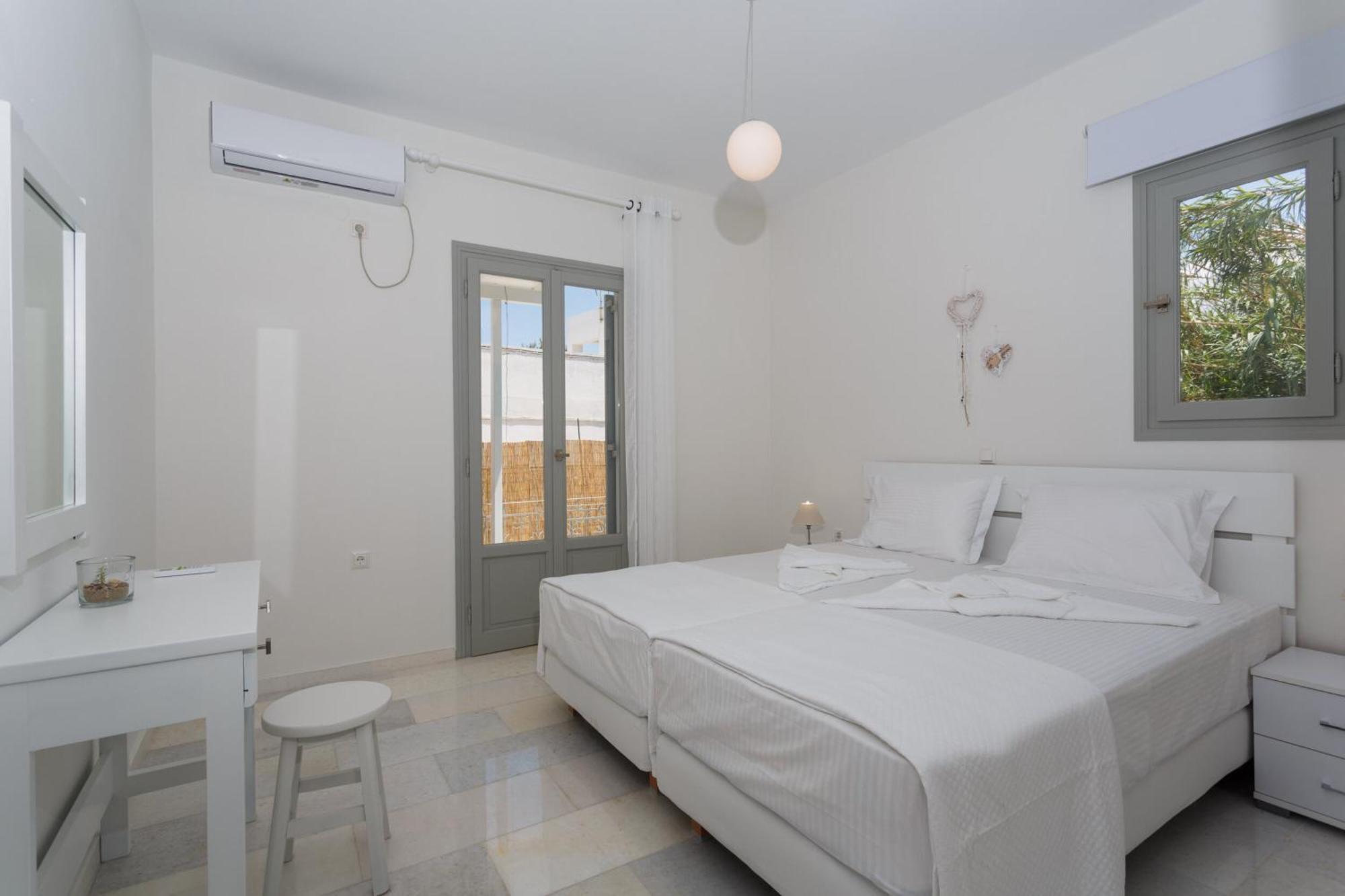 Heart Of Paros Apartments Екстер'єр фото
