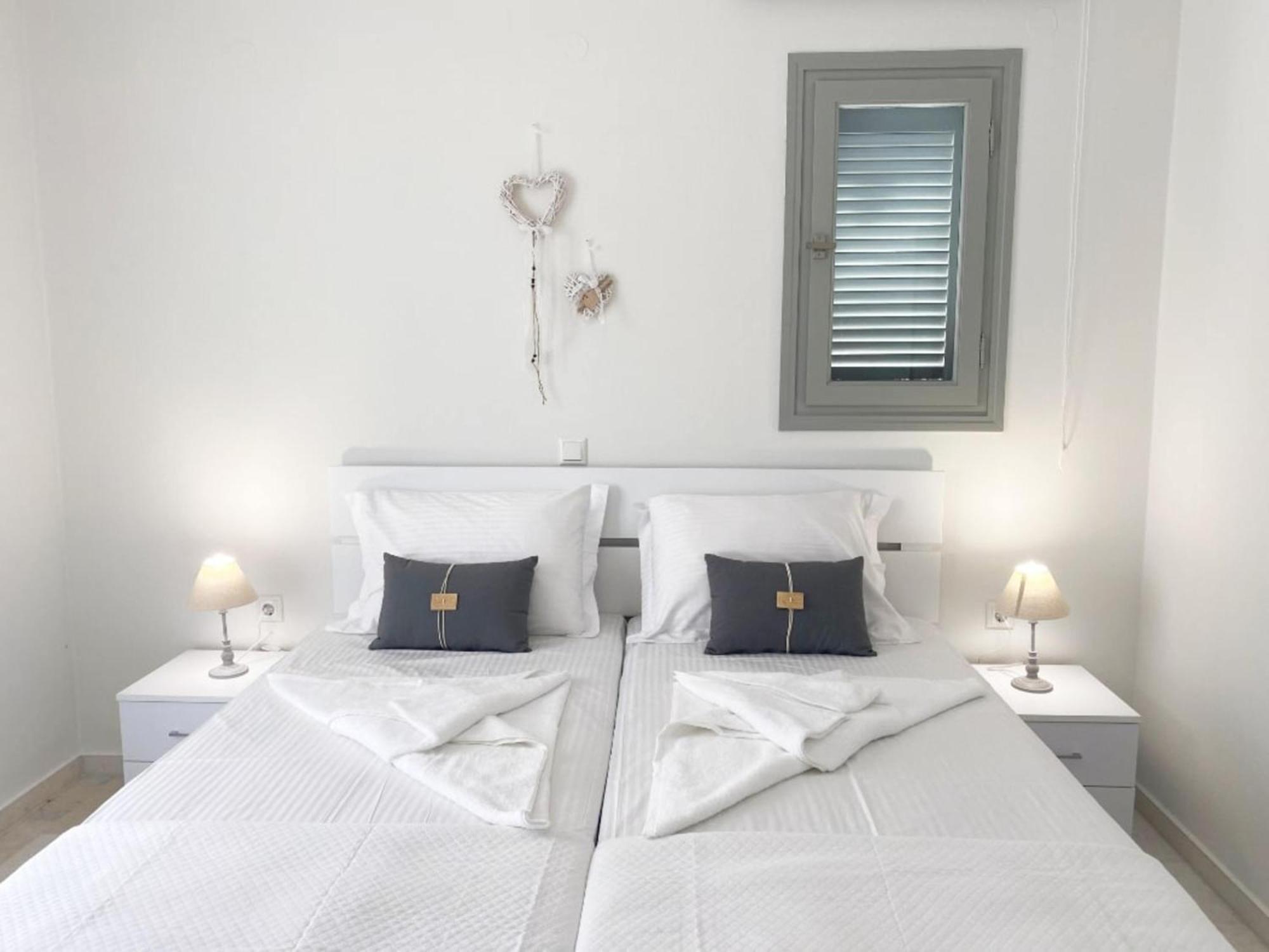 Heart Of Paros Apartments Екстер'єр фото