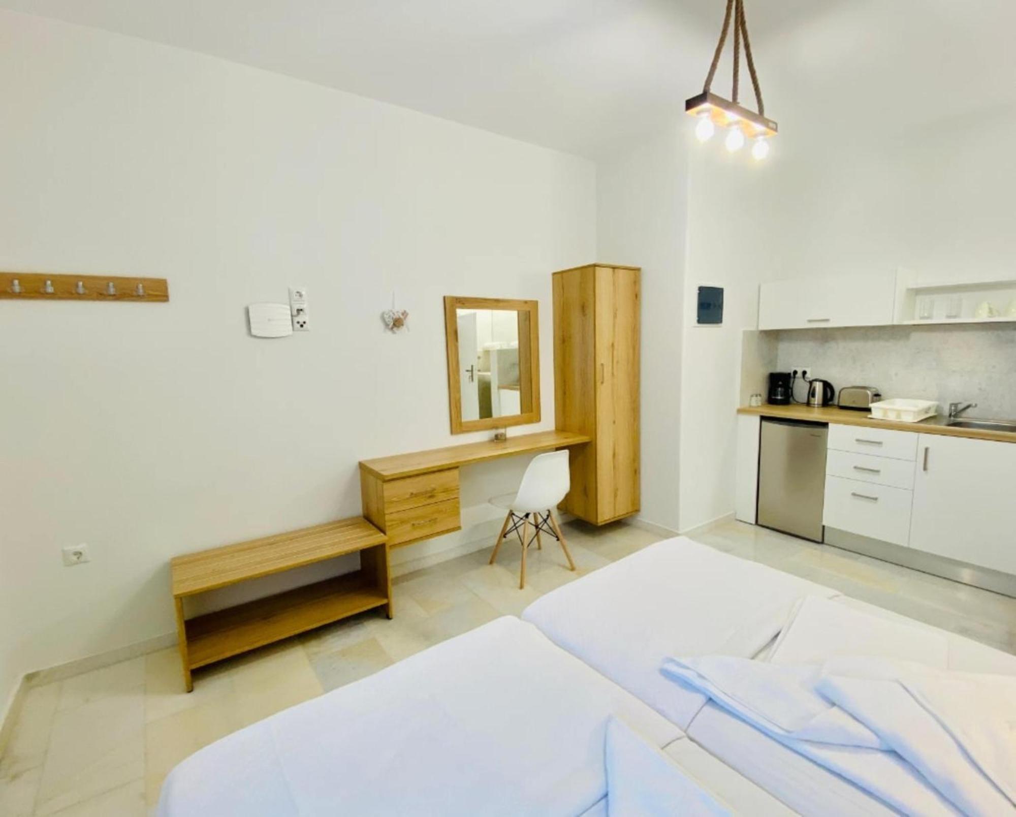 Heart Of Paros Apartments Екстер'єр фото